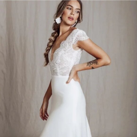 Anais Anette Rae Wedding Dress - Picture 2 of 15